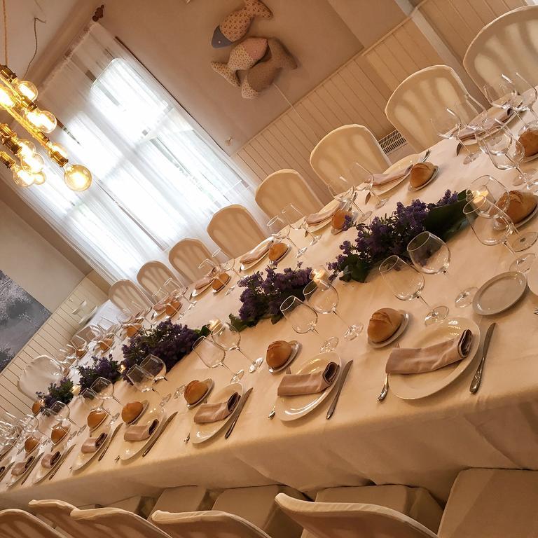 Hostal Restaurante Mendez Вилафранка дел Биерсо Екстериор снимка
