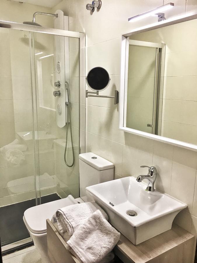Hostal Restaurante Mendez Вилафранка дел Биерсо Екстериор снимка